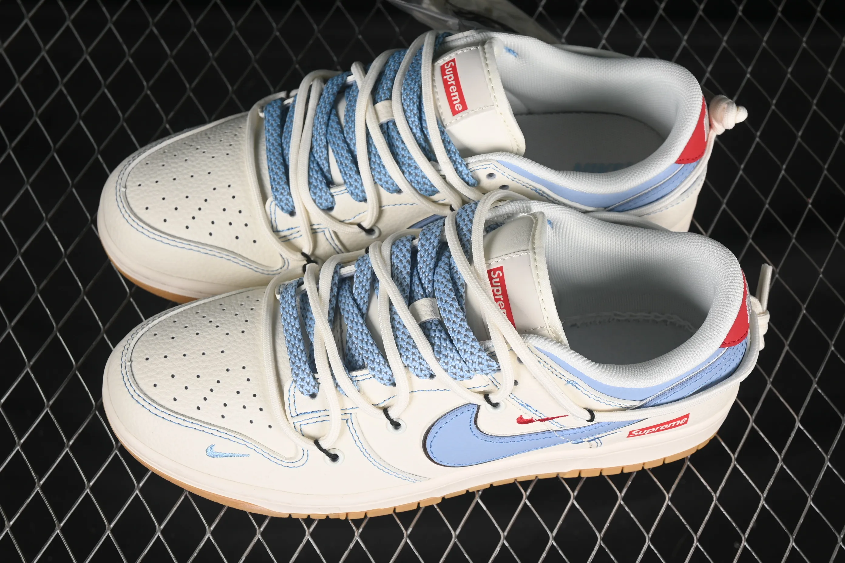 All Categories Nk SB Dunk Series Nk SB Dunk Low High-end Customized Low-top Shoes Nike SB Dunk Low Sup Series Strap Beige and Blue Hook Anniversary High-end Customized Low-top Casual Shoes FC1688-216